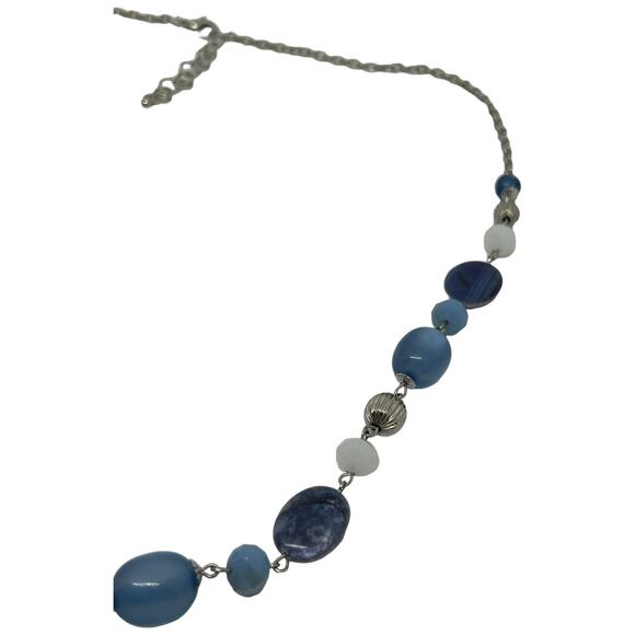 Elegant Blue and Silver Beaded Necklace - Picture 7 of 11
